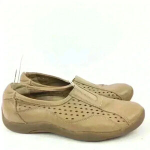 Hush Puppies Flats Sz  7.5 W Tan Leather Lazer Cut